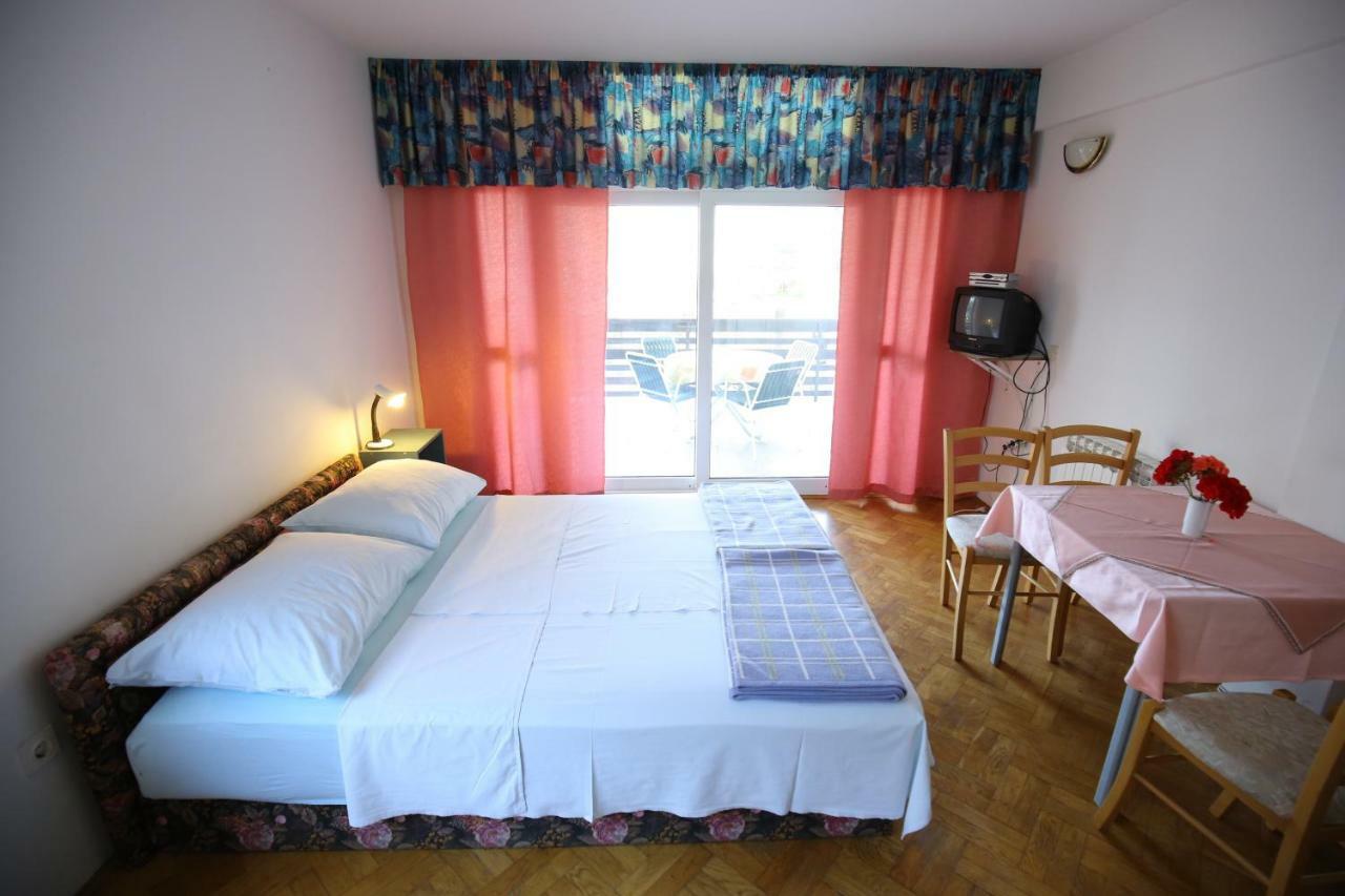 Apartments Paleka Petrčane Exterior foto