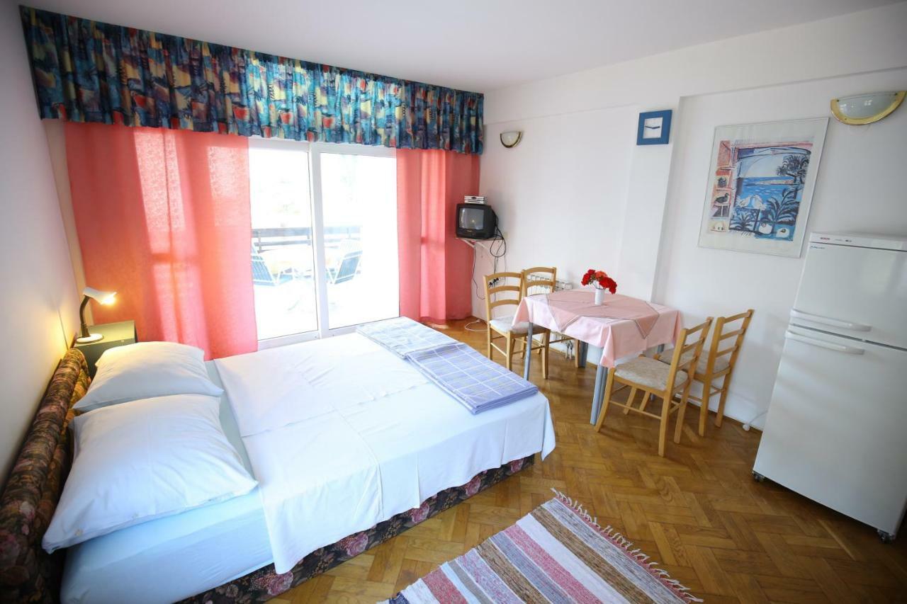 Apartments Paleka Petrčane Exterior foto