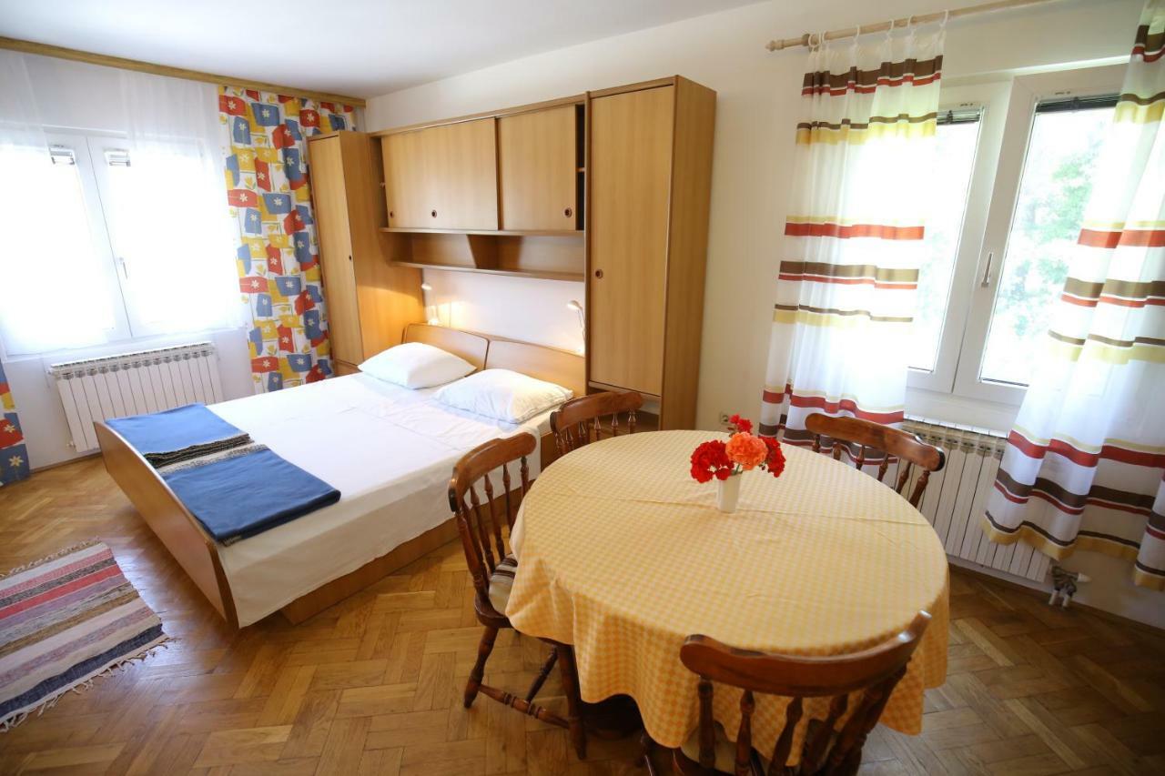 Apartments Paleka Petrčane Exterior foto