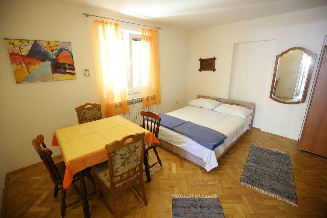 Apartments Paleka Petrčane Exterior foto