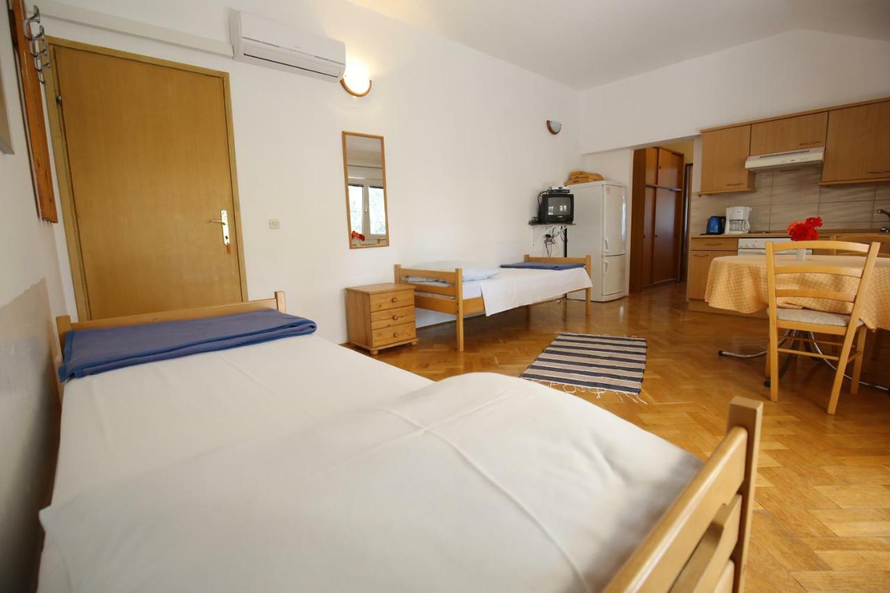 Apartments Paleka Petrčane Exterior foto